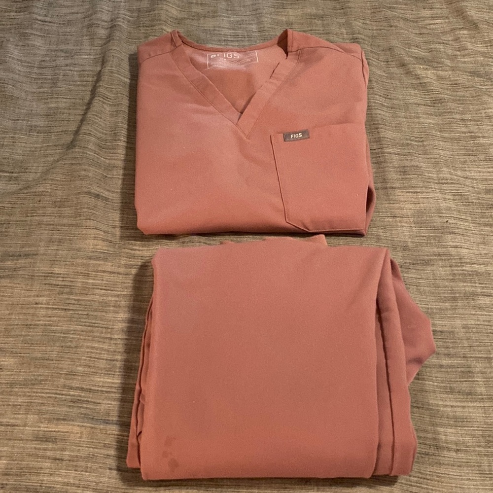 Figs scrubs Jogger set…Mauve